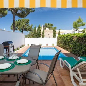 https://villa-v2-vale-do-garrao.hotelaalgarve.com